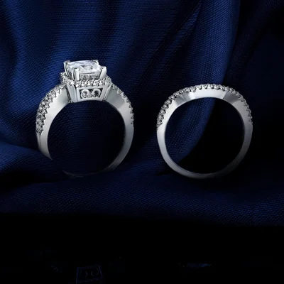 Split-Band Halo Bridal Set by Gemsme